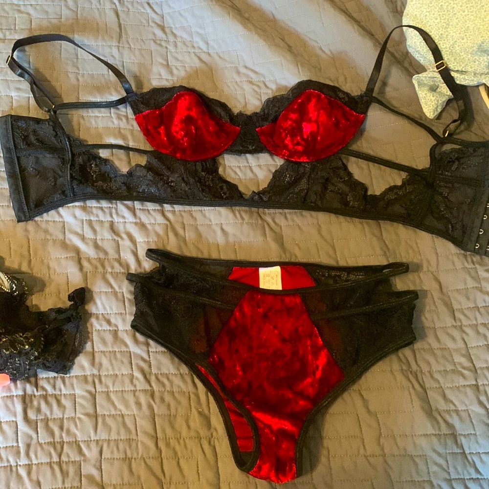 Lingerie 2 piece
